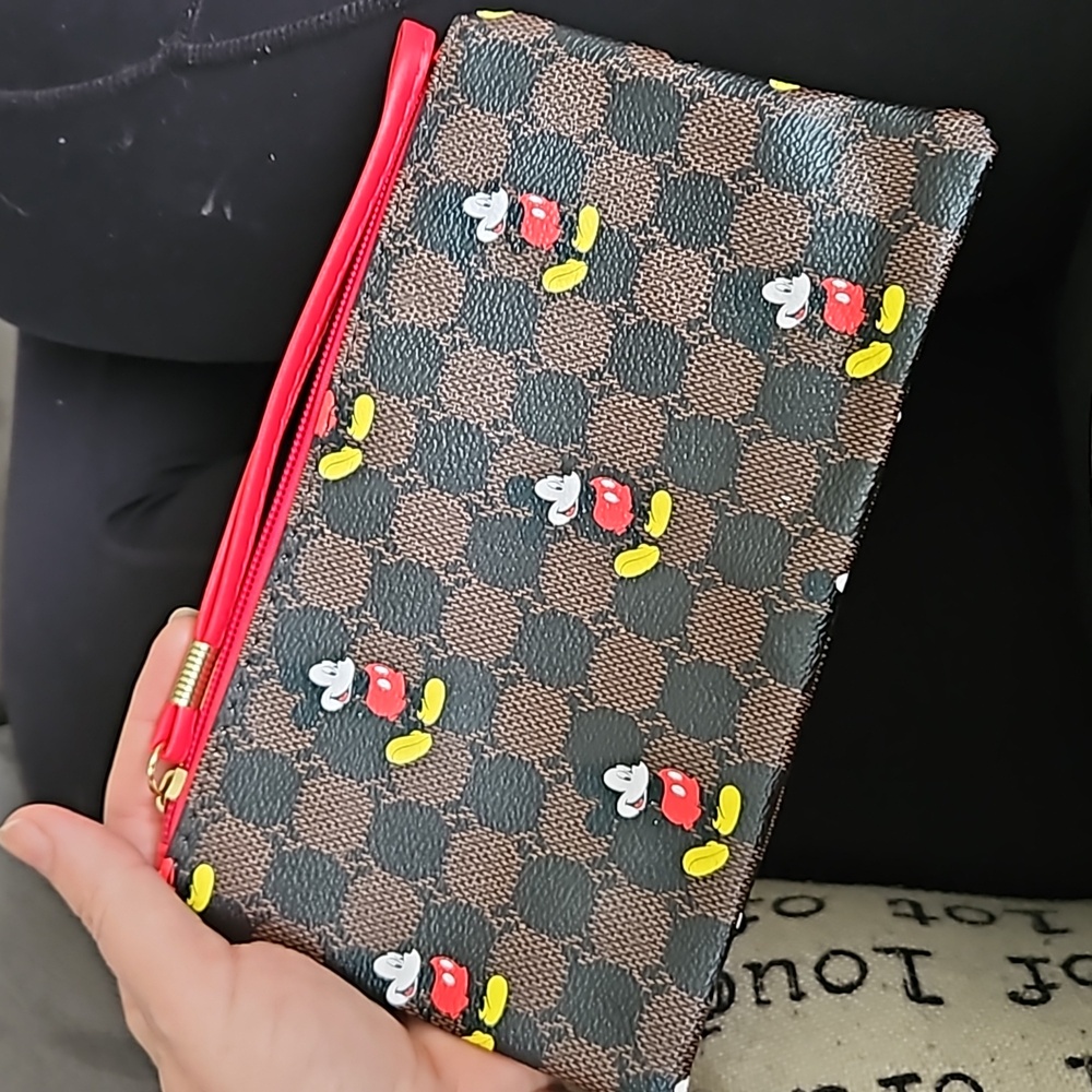 Disney inspired zip wristlet/clutch
